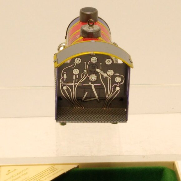 Hallmark Tin Locomotive 1984 Keepsake Ornament QX440-4 #3 In Series - Picture 6 of 8